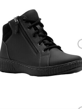 ClarksClarks Women's Boot